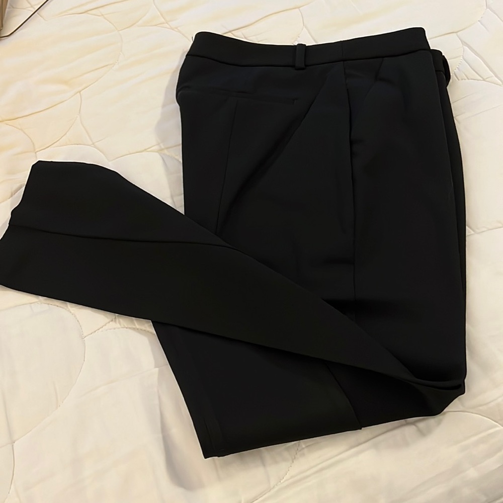 Express brand black columnist ankle pant size 4